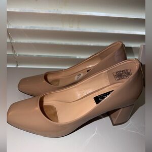 Jones New York Women's Nude Block Heels